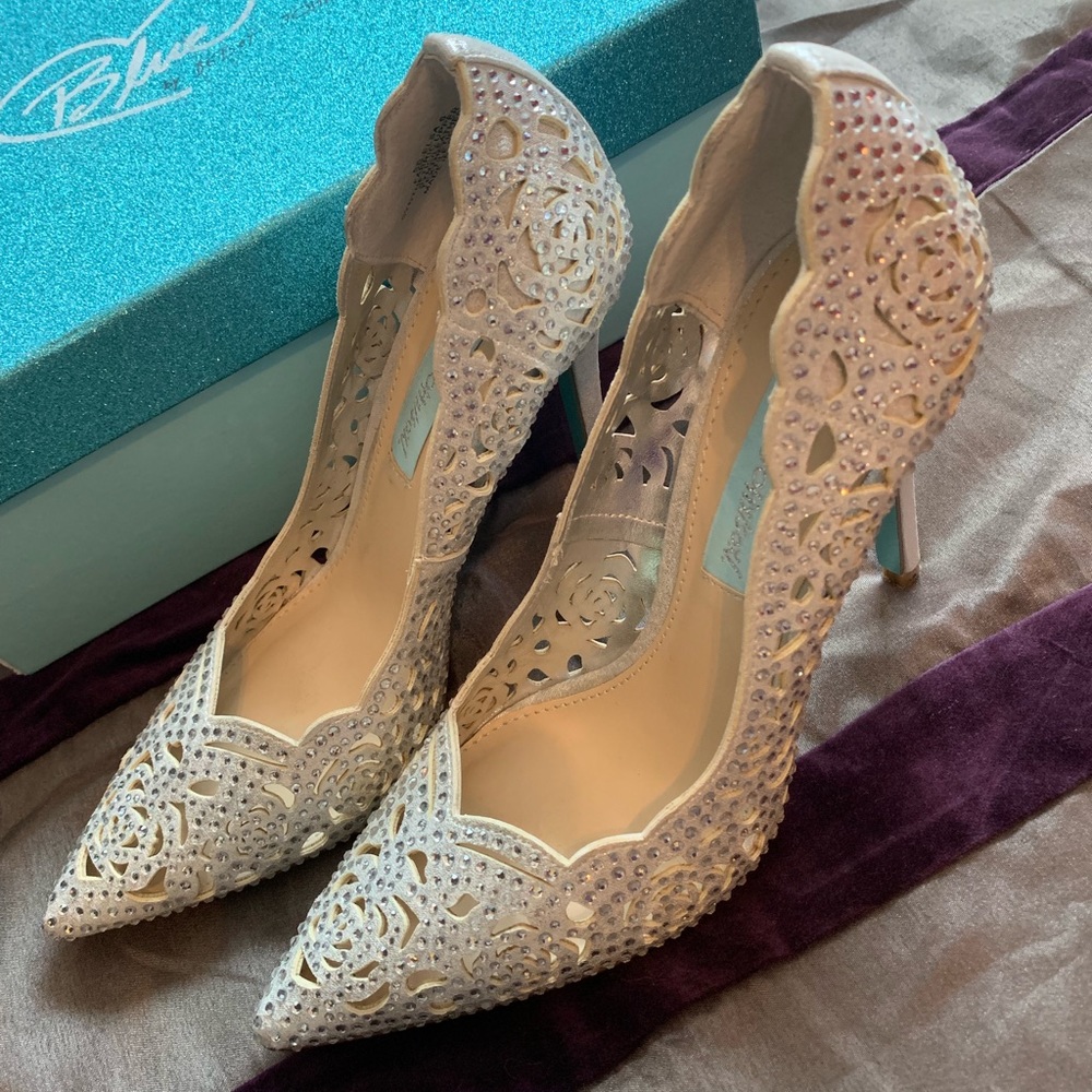 Betsey Johnson Pumps
